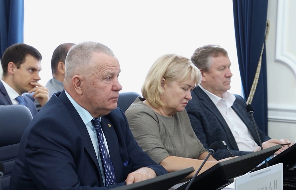 В правительстве Пензенской области обсудили вакцинацию населения против гриппа