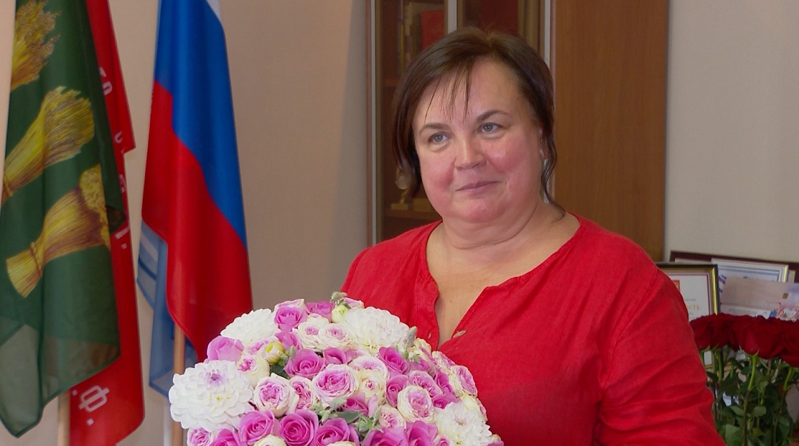 Начальник управления культуры Пензы Вера Фейгина организовала концерт для любителей поэзии и музыки