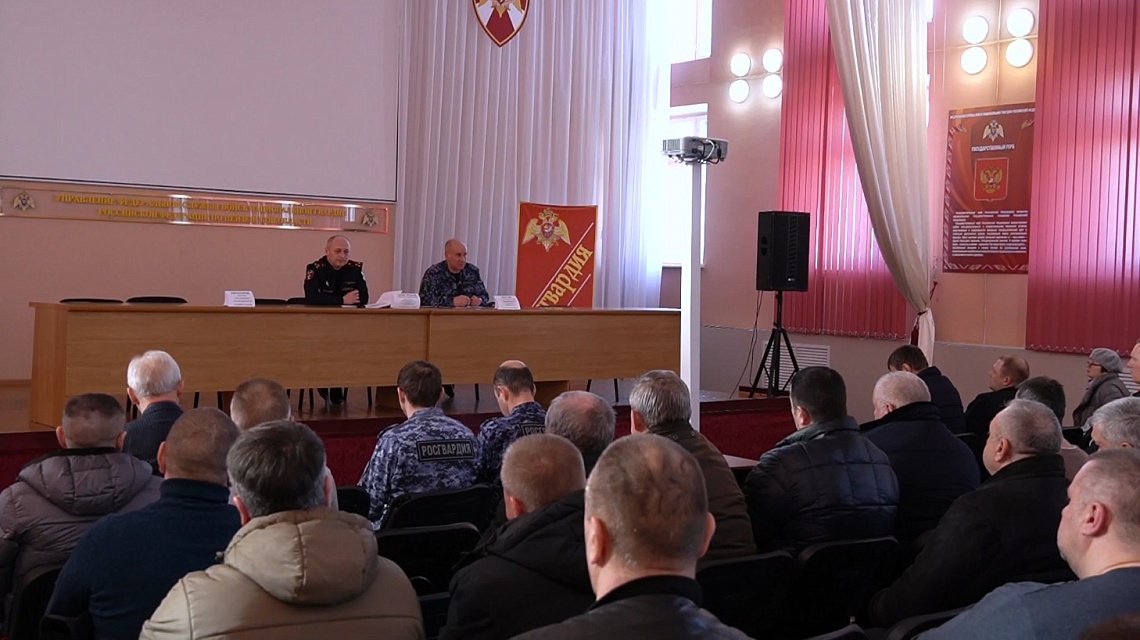 В Пензе сотрудники Росгвардии провели встречу с руководством ЧОПов региона
