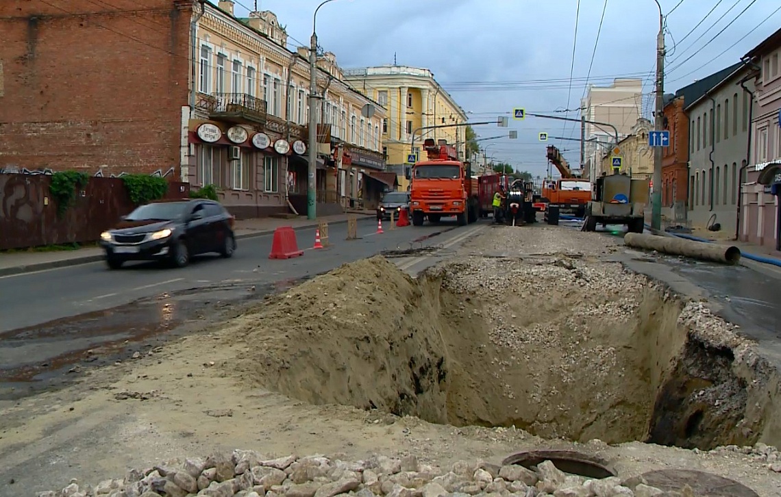 Глава города Александр Басенко на совещании выдвинул ряд претензий в адрес ресурсоснабжающей организации