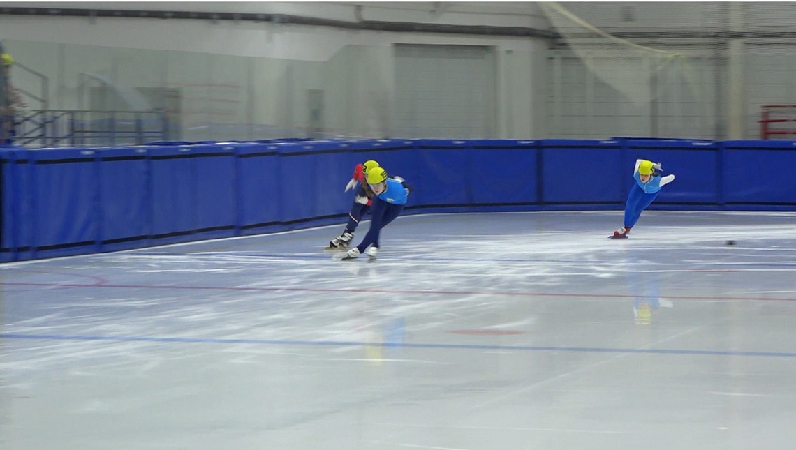 В Пензе состоялись окружные соревнования по шорт-треку