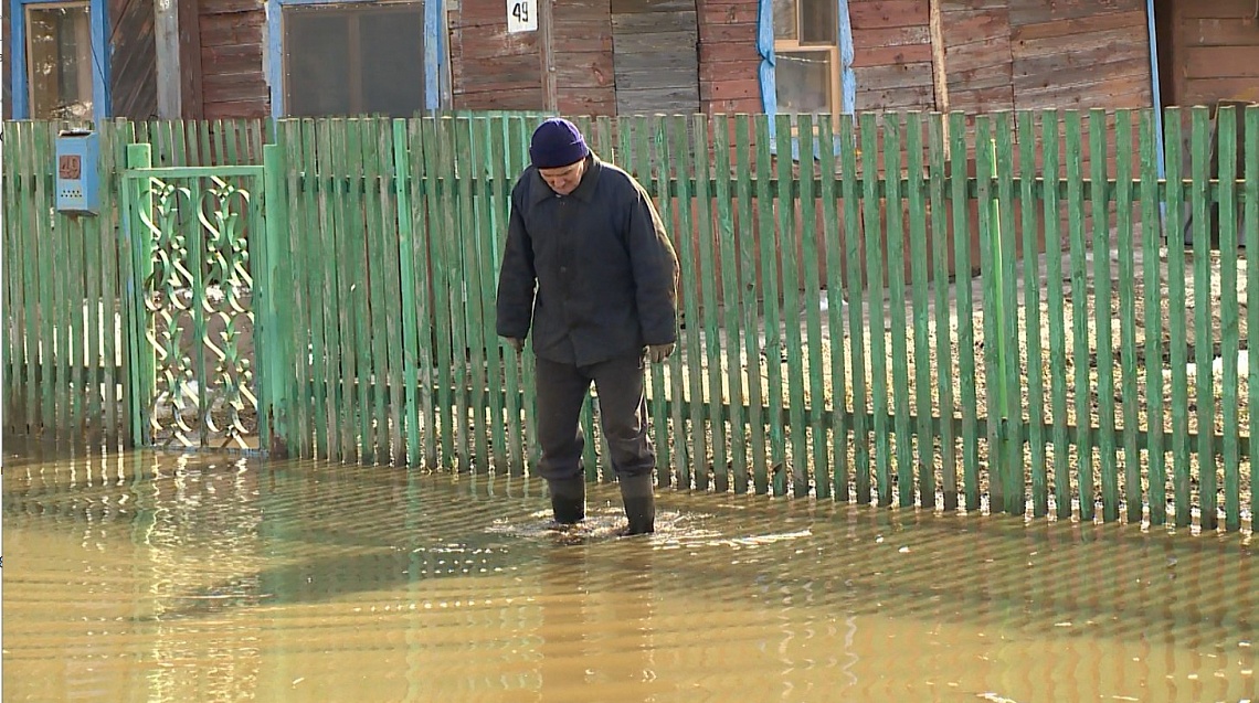 В Терновке канализационные воды затопили улицу Ивановскую