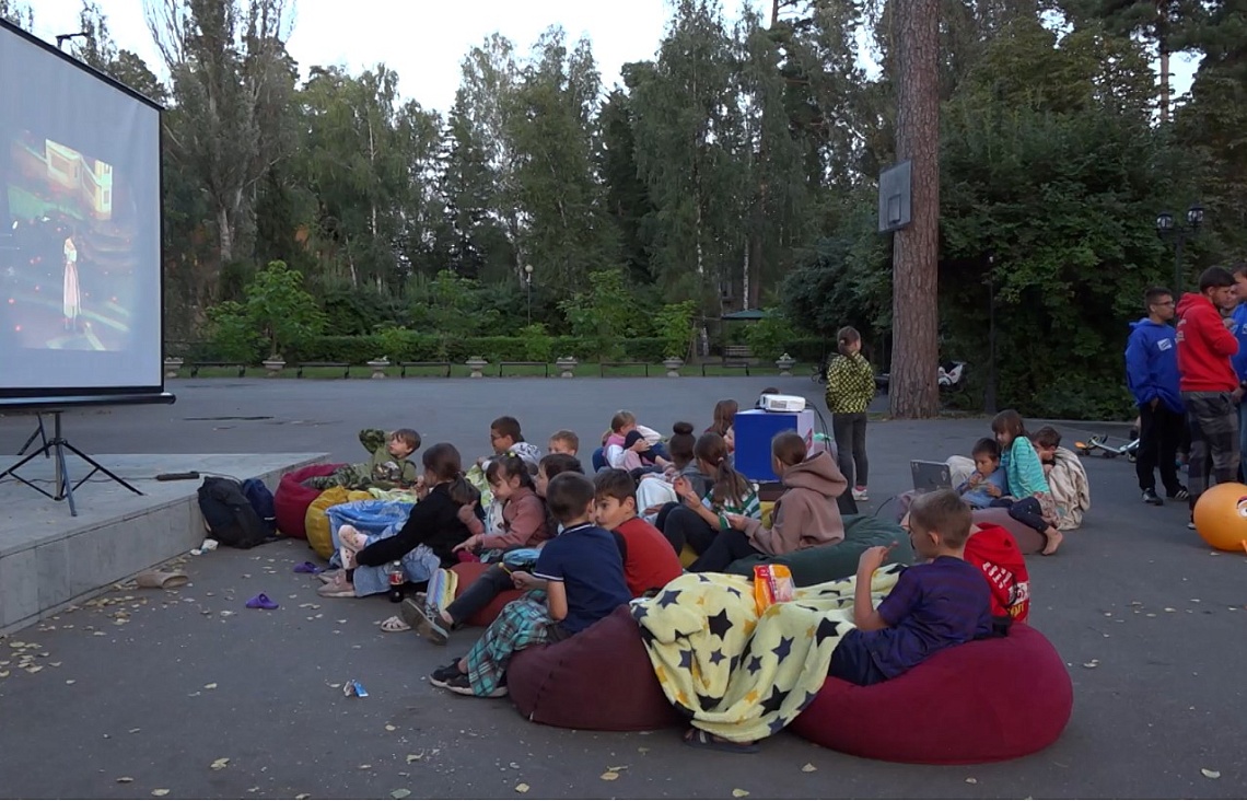 В Пензенской области региональное отделение «Молодой гвардии» «Единой России» организовало кинопоказ для детей из ДНР и ЛНР