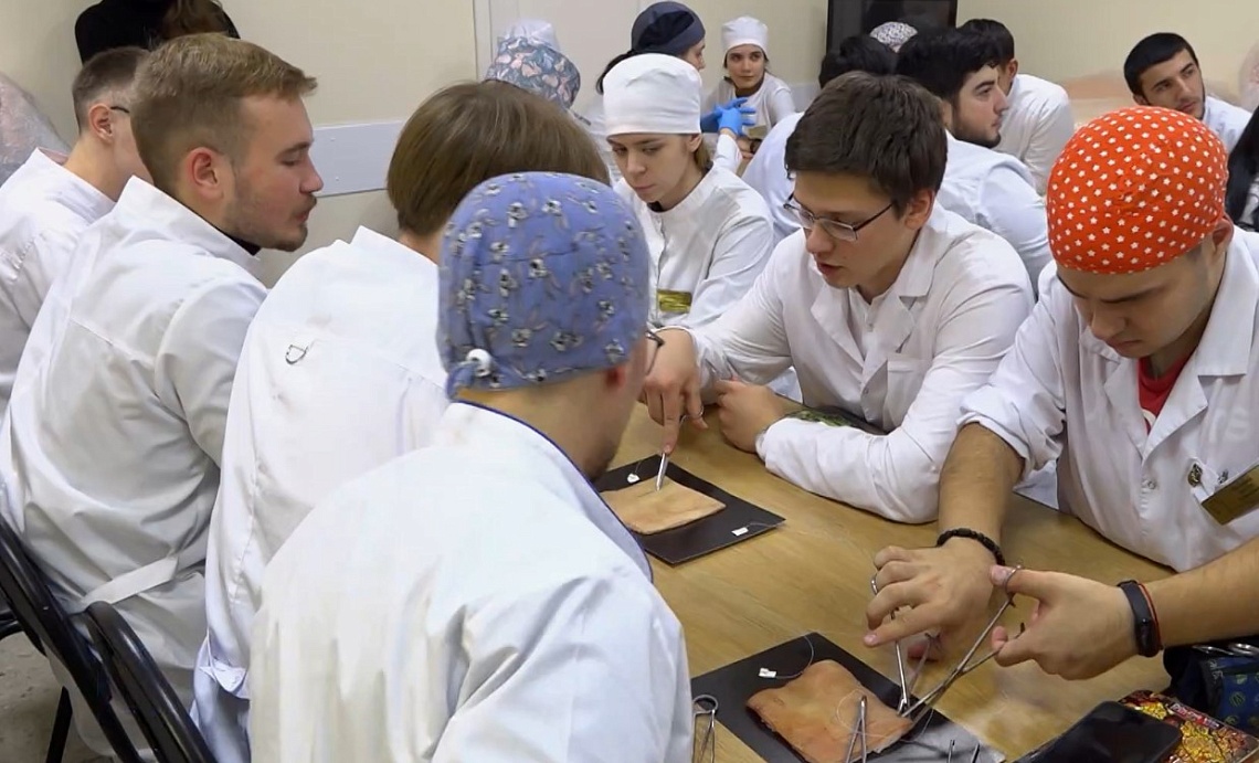 Учащиеся мединститута ПГУ готовятся к ХI Поволжской студенческой олимпиаде по хирургии