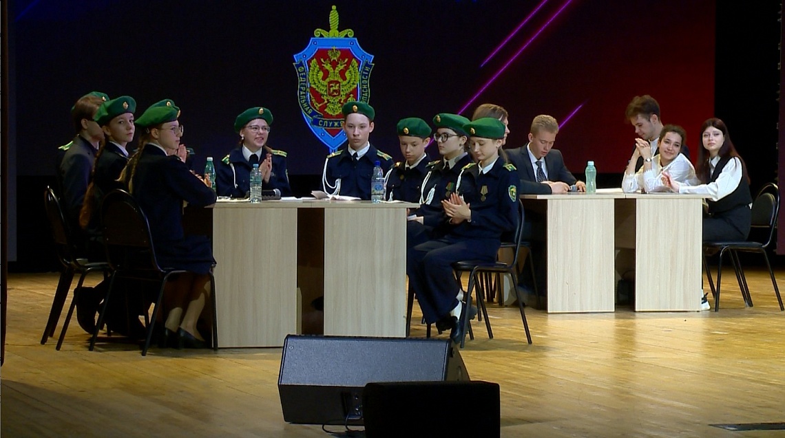 В Пензе прошел второй этап интеллектуально-патриотического проекта «Героями не рождаются»