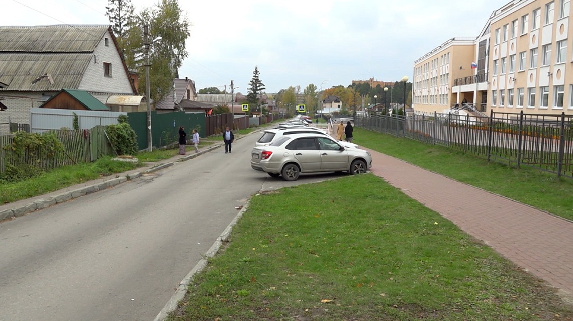 В Ахунах  сделали тротуар к школе № 19