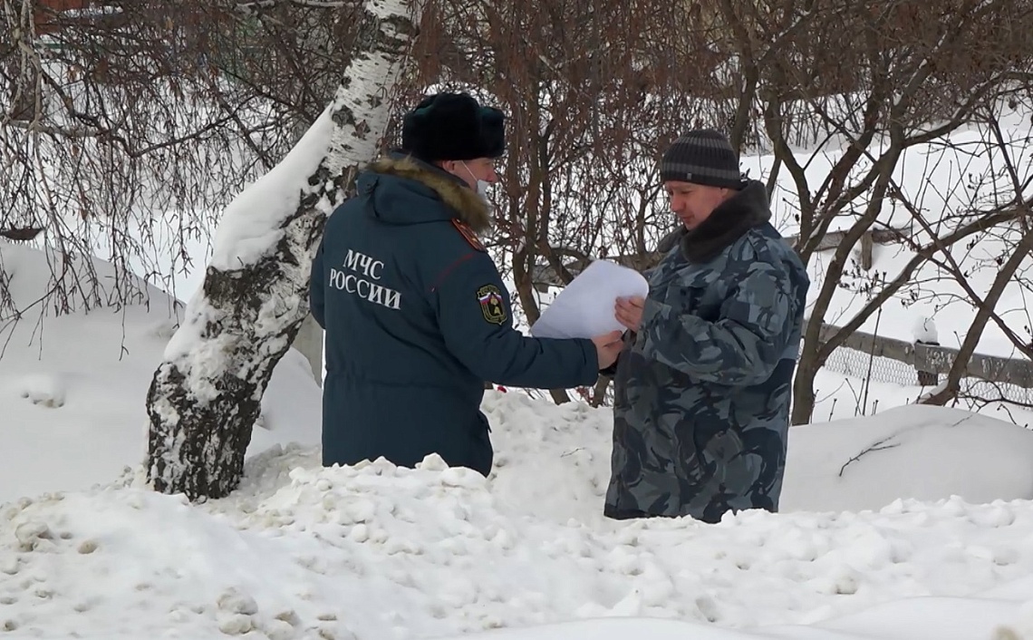 В Пензе сотрудники МЧС провели рейд по противопожарной безопасности