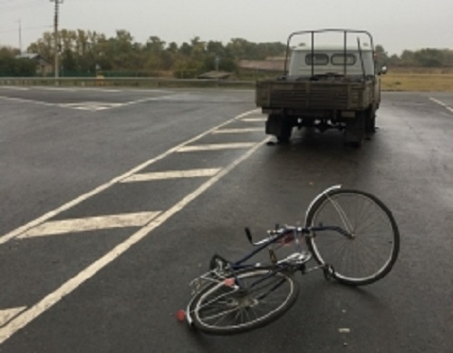 В Нижнеломовском районе «УАЗ» сбил велосипедиста