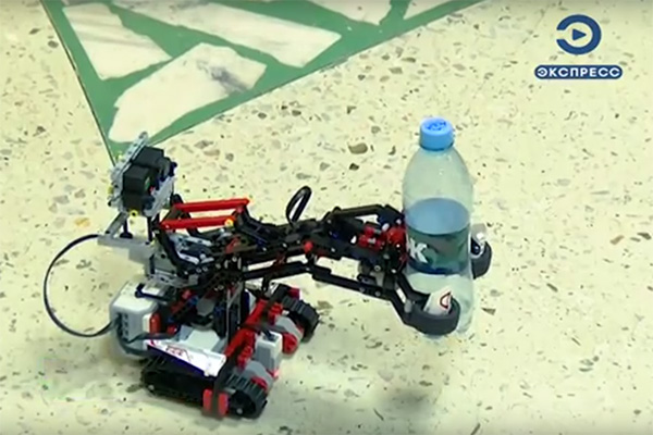 Пензенские школьники презентовали Росгвардии робота-сапера