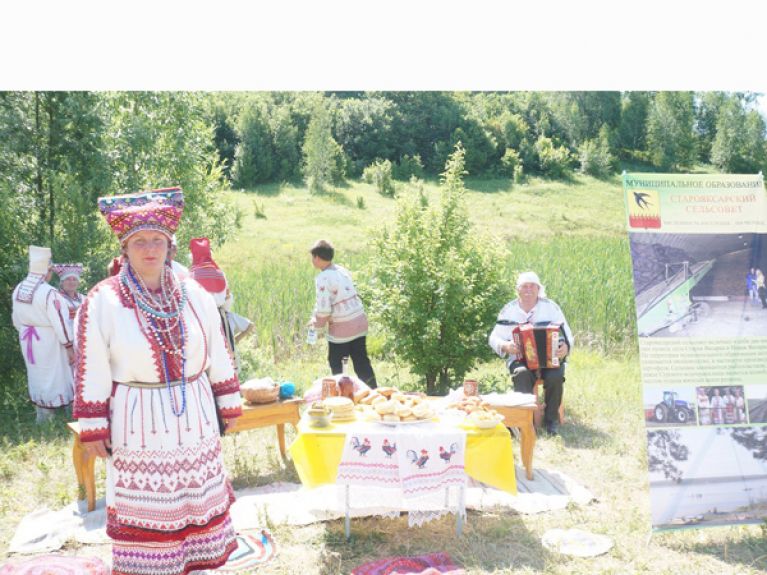Депутат «ЕР» помог организовать праздник мордовской культуры