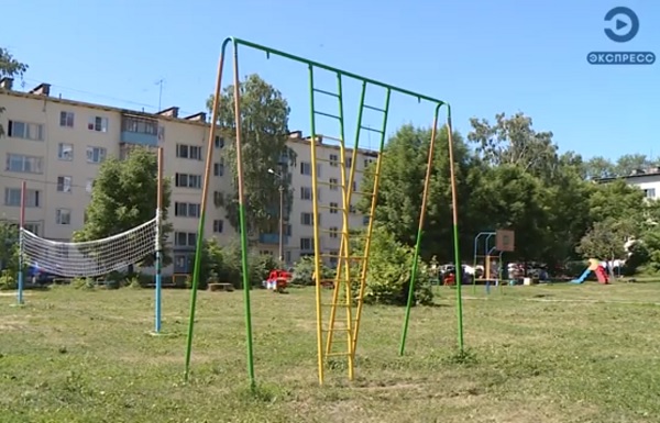 В Пензе более 100 детских площадок требуют ремонта