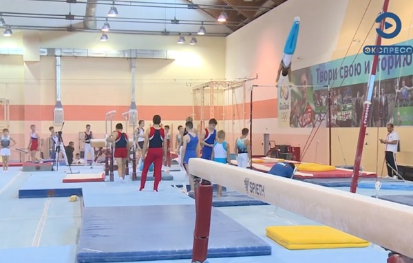 В пензенских «Буртасах» началось первенство ПФО по гимнастике
