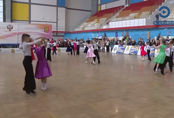 В Пензе стартовали соревнования по танцевальному спорту