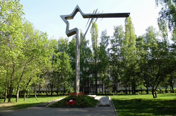 В Пензе освятили мемориальный комплекс «Разорванная звезда»