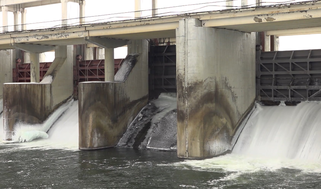 Плотина Сурского водохранилища